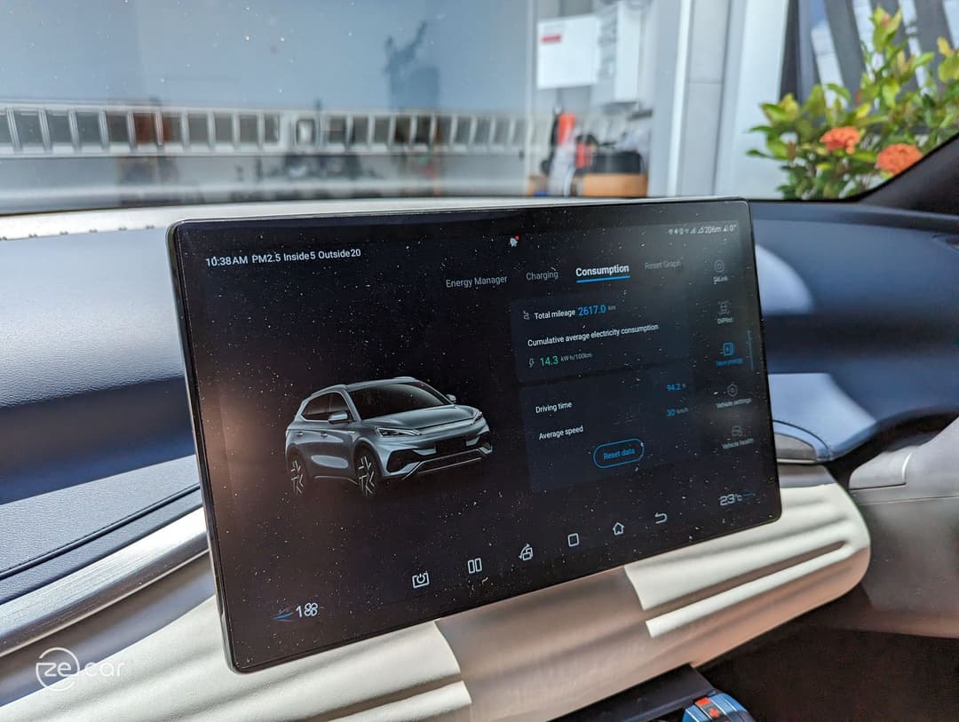 Household socket and BYD Atto 3 touchscreen
