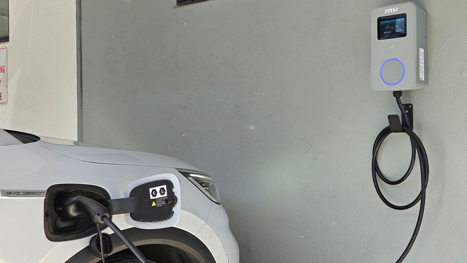 MSI Eco Premium plugged into BYD Atto 3 MSI Eco Premium plugged into BYD Atto 3