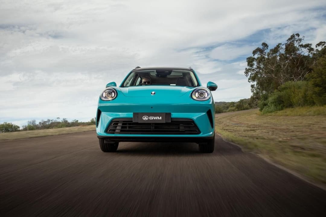 ORA 5 SUV on the road ORA 5 SUV on the road