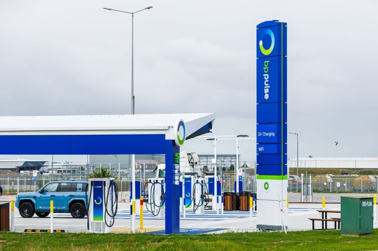 EV charging bays at the bp pulse Melbourne Airport hub EV charging bays at the bp pulse Melbourne Airport hub