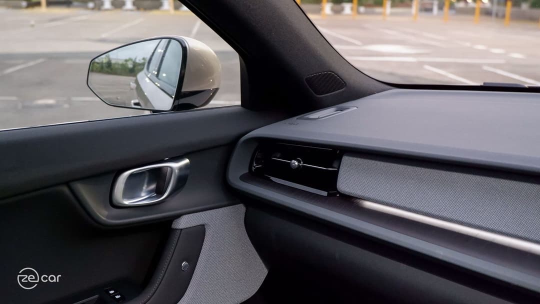 Polestar 2 centre console and dashboard