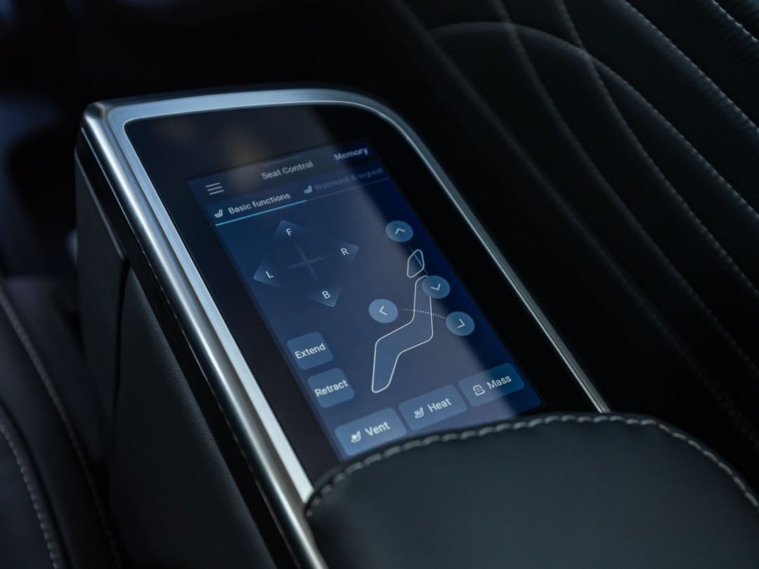 LDV Mifa 9 Luxe second row seats