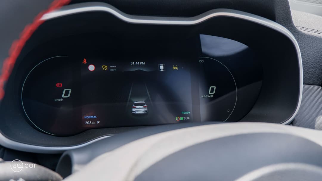 MG ZS EV instrument cluster and wireless charging pad