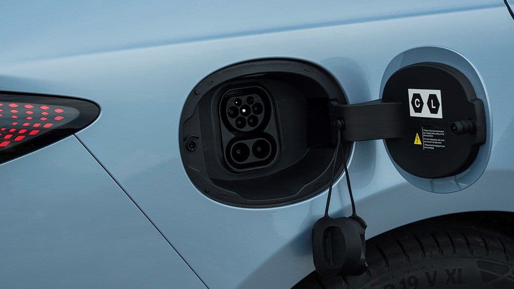 AC and DC public chargers at shopping centre