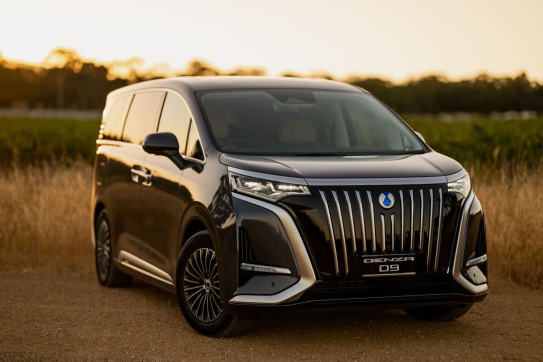 Denza D9 Denza D9
