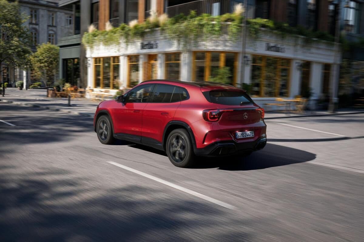 The all-new Mercedes-Benz GLA rear and boot area, illustrating cargo space The all-new Mercedes-Benz GLA rear and boot area, illustrating cargo space