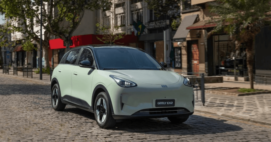 Geely EX2 rear three-quarter view showcasing LED taillights and compact dimensions Geely EX2 rear three-quarter view showcasing LED taillights and compact dimensions