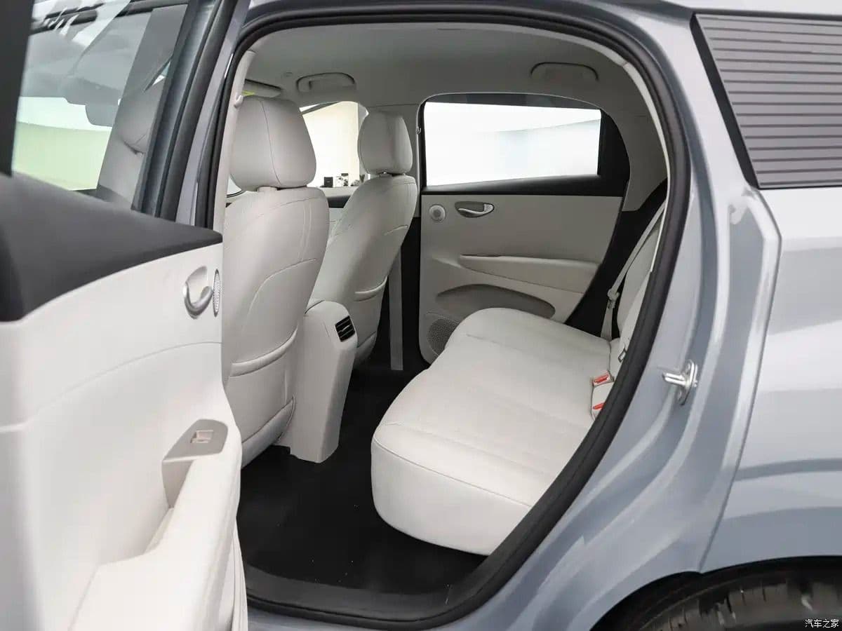Rear seats in the second-generation BYD Seagull Rear seats in the second-generation BYD Seagull