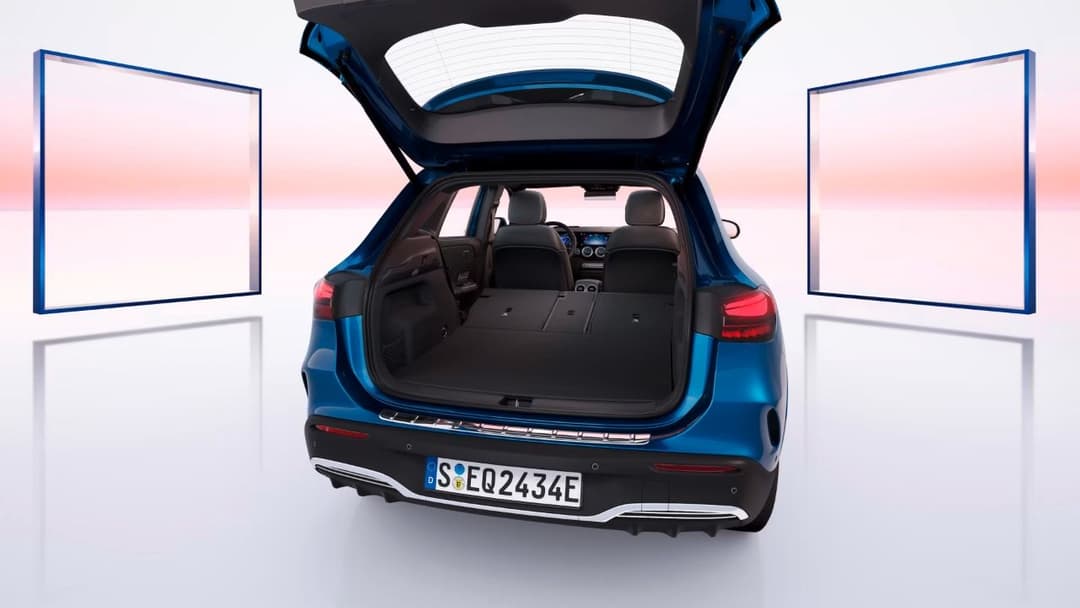 2024 Mercedes-Benz EQA rear and platform