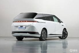 XPeng X9 electric people rear view XPeng X9 electric people rear view