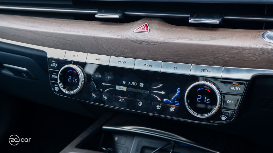 Genesis Electrified G80 HVAC and instruments