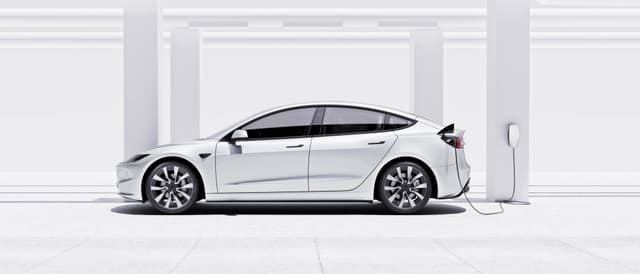 Tesla Model 3 2025: Latest Specs, Features & Pricing Breakdown | Zecar ...