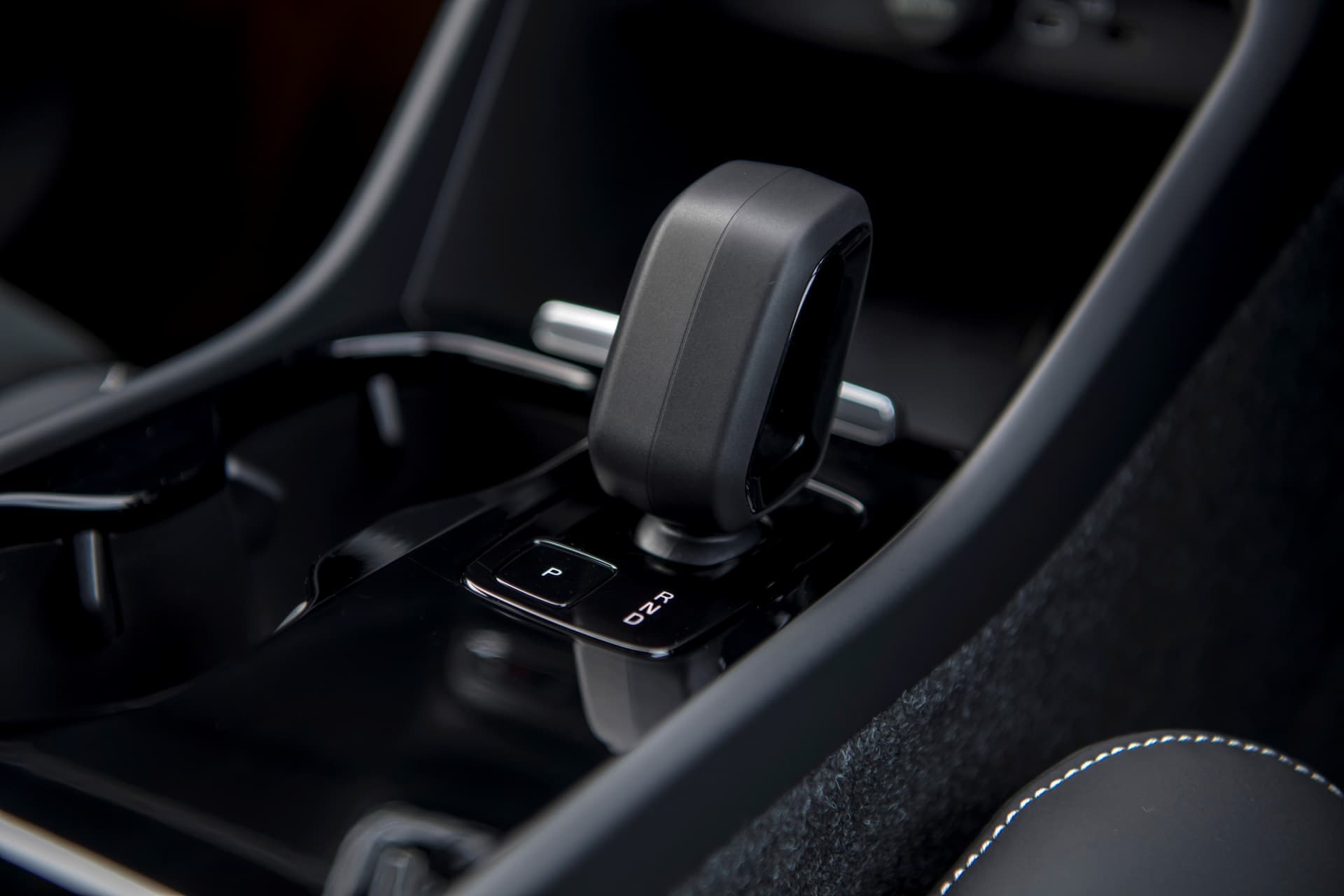 Volvo XC40 Recharge drive shifter Volvo XC40 Recharge drive shifter