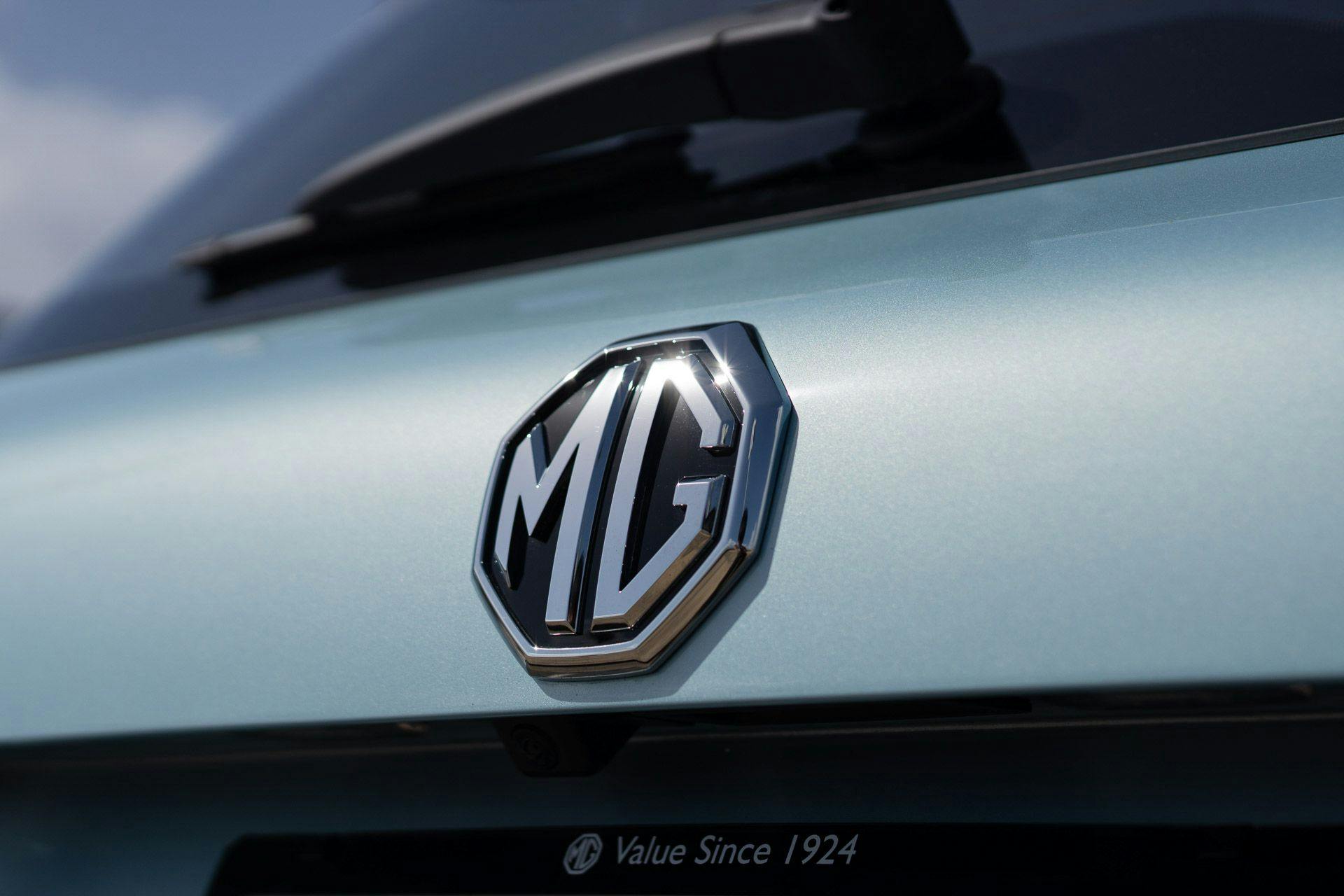 MG logo on HS Plus EV