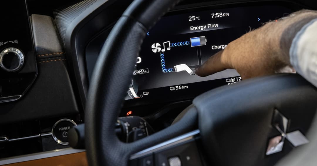 V2G used with Mitsubishi PHEV V2G used with Mitsubishi PHEV