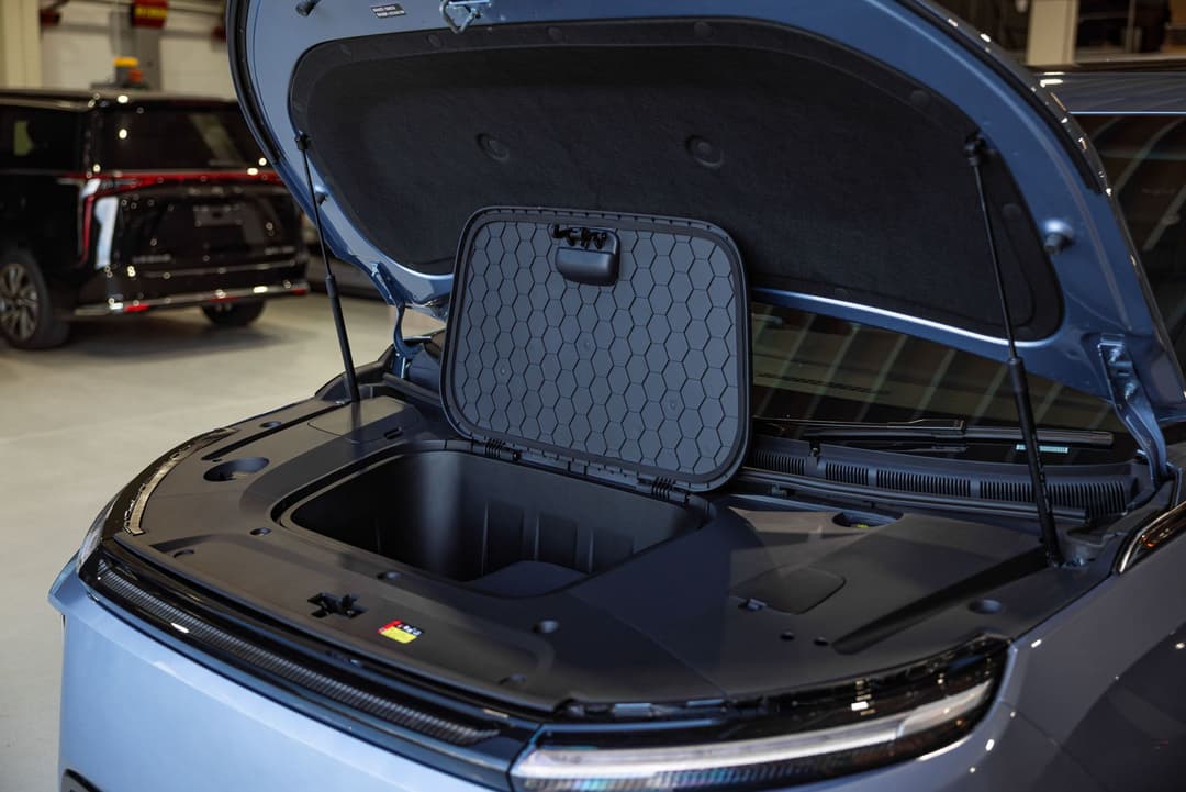 Blue LDV Mifa 9 interior and frunk