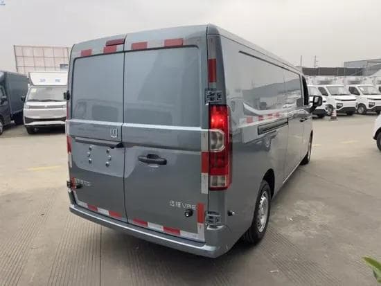 Farizon V8E interior cargo compartment — 8.5m³ capacity Farizon V8E interior cargo compartment — 8.5m³ capacity