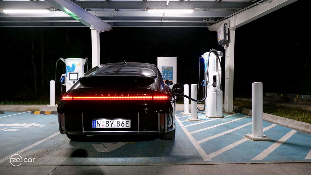 Hyundai Ioniq 6 charging at ultra-rapid Evie Networks station during night Hyundai Ioniq 6 charging at ultra-rapid Evie Networks station during night