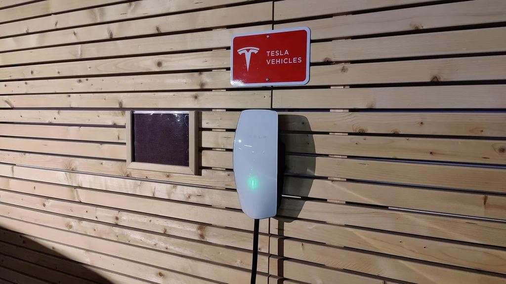 Tesla Destination Charger Tesla Destination Charger