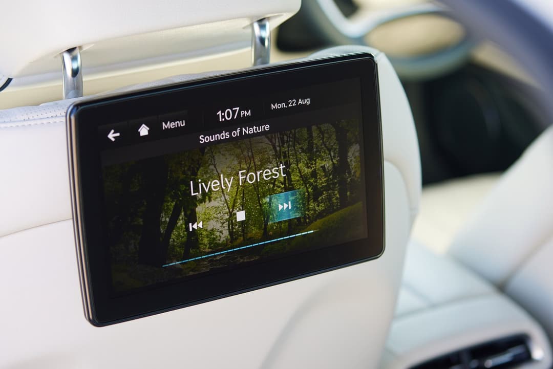 Genesis Electrified G80 screens