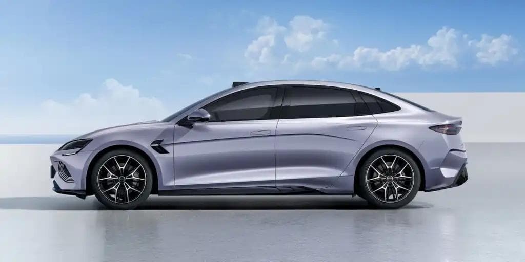 2025 BYD Seal side view 2025 BYD Seal side view