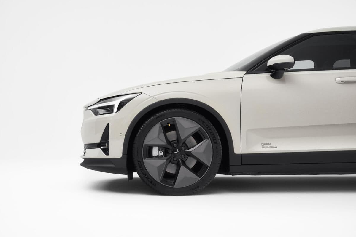2027 Polestar 2 Long range Dual motor with Performance pack 2027 Polestar 2 Long range Dual motor with Performance pack