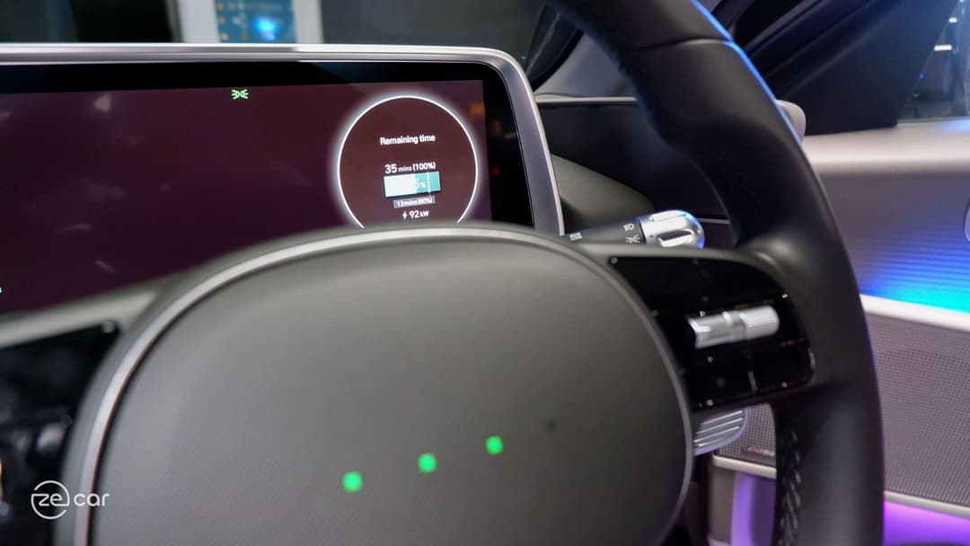 Hyundai Ioniq 6 charging status and port