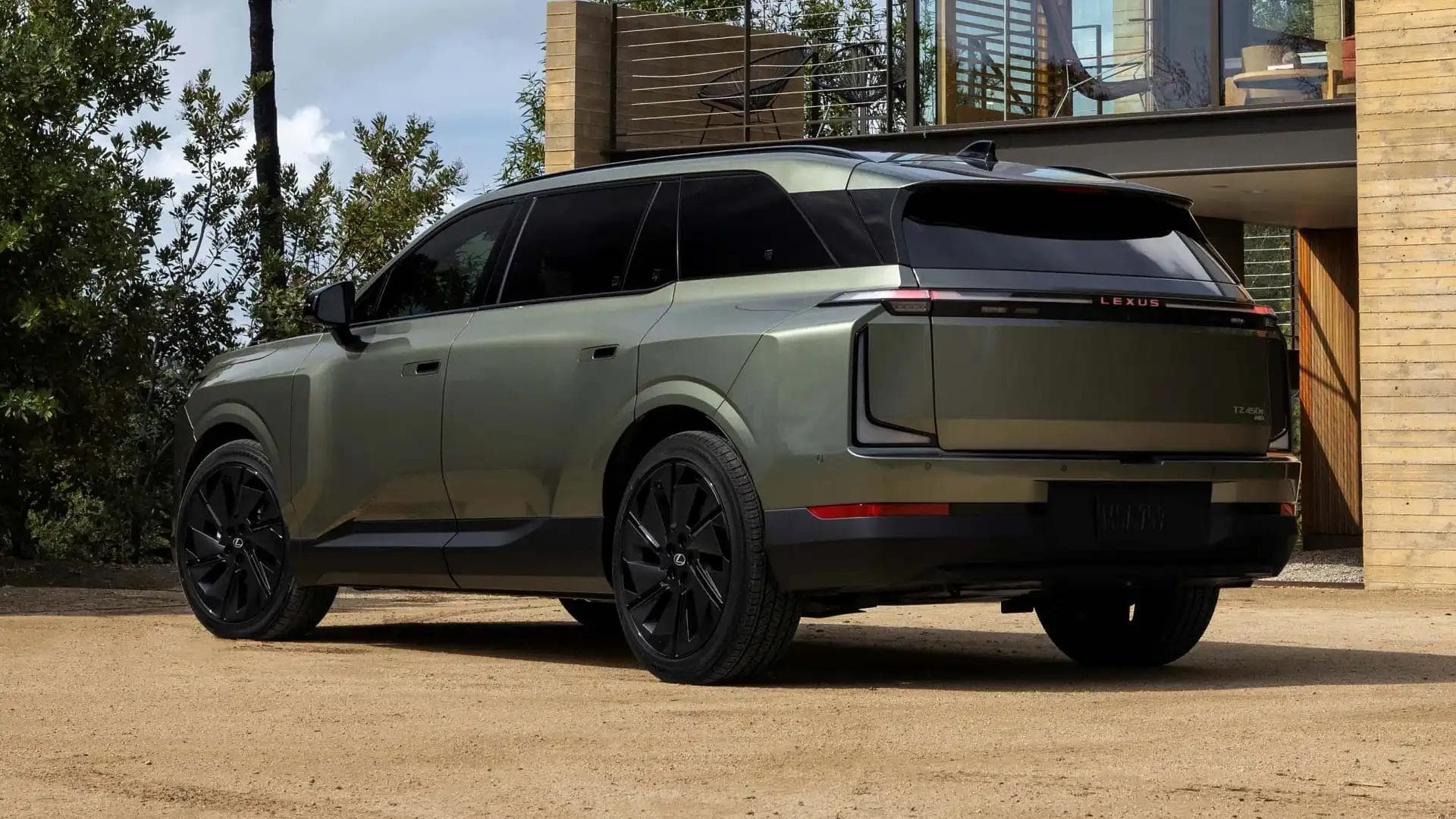 2027 Lexus TZ electric SUV side profile exterior 2027 Lexus TZ electric SUV side profile exterior