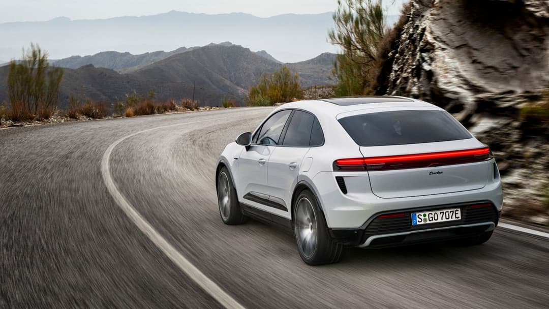 Porsche Macan rear and platform