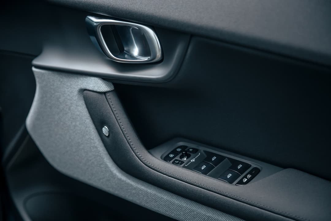 Sustainable interior door materials of Polestar 2 EV Sustainable interior door materials of Polestar 2 EV