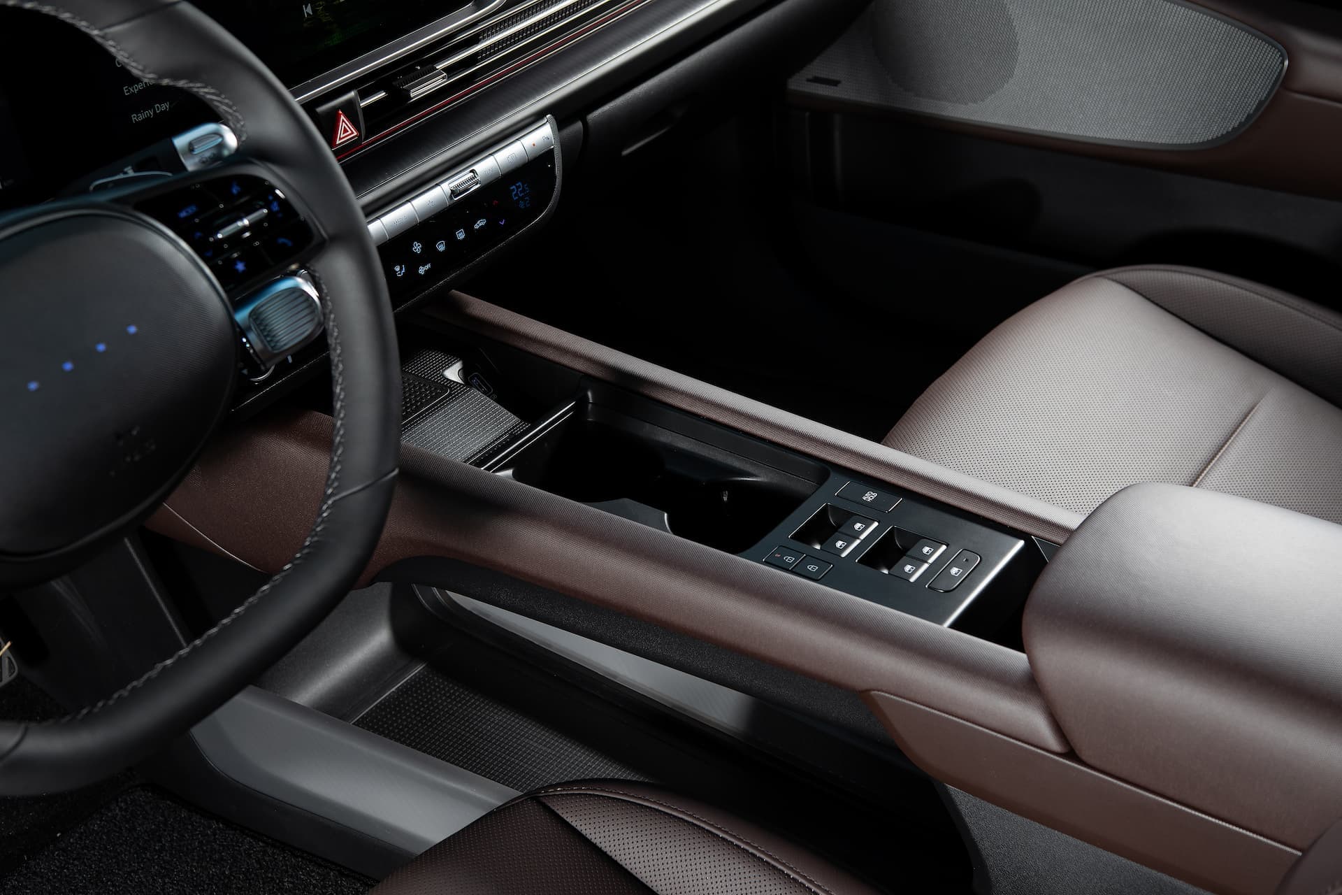 Hyundai Ioniq 6 interior centre console Hyundai Ioniq 6 interior centre console