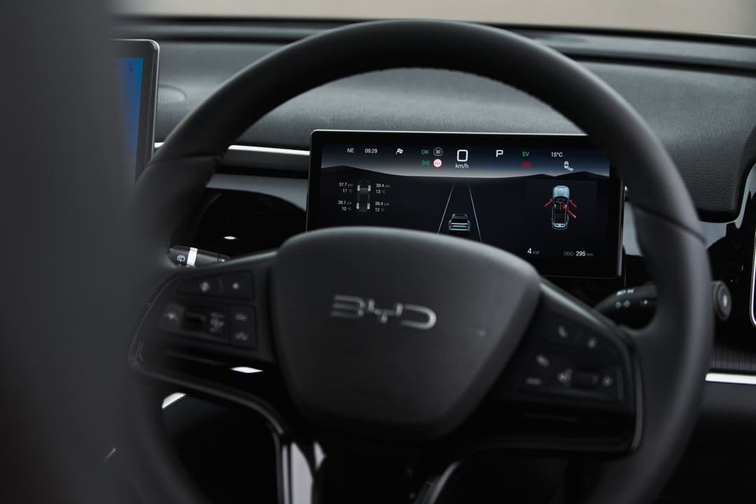 BYD SEALION 5 safety features and driver assistance systems BYD SEALION 5 safety features and driver assistance systems