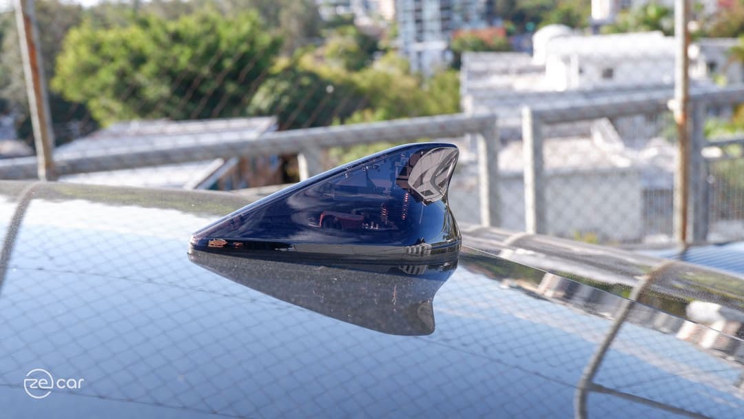Hyundai Ioniq 6 shark fin and front