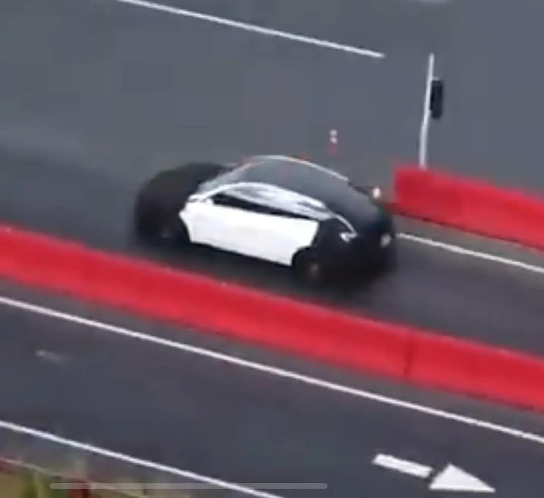 Tesla's Affordable EV Tesla's Affordable EV