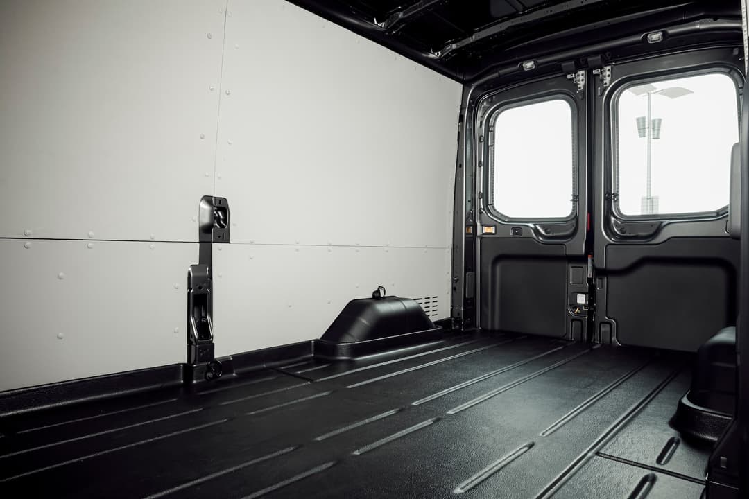 Ford E-Transit Mid Roof cargo area Ford E-Transit Mid Roof cargo area