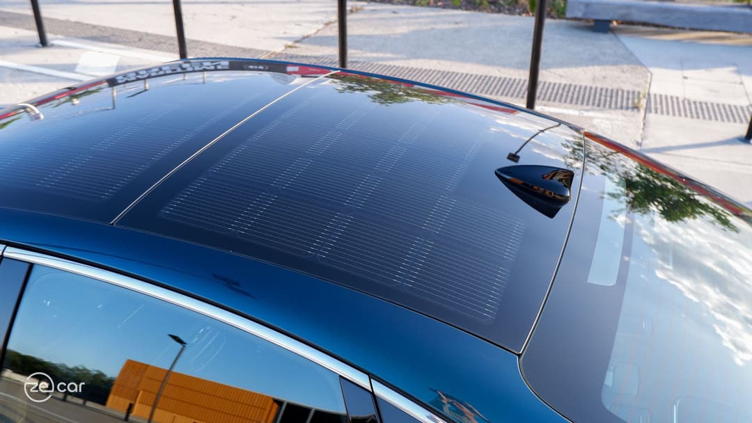 Genesis Electrified G80 solar panel roof