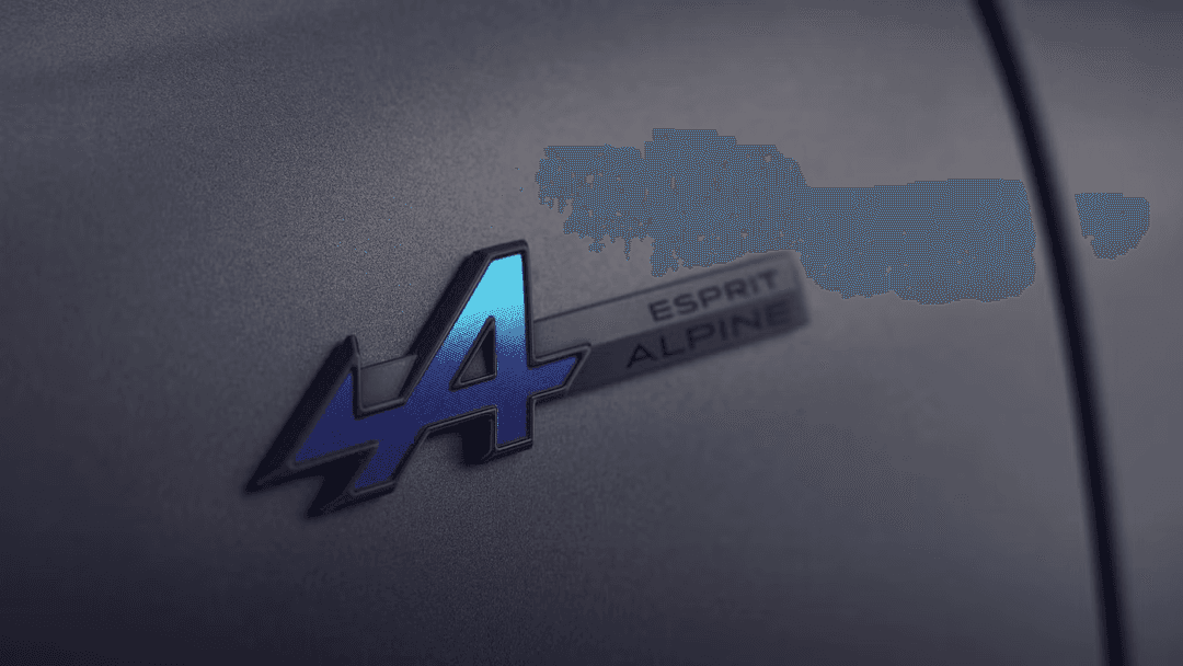 Renault Scenic E-Tech rear view showing electric tailgate and design details Renault Scenic E-Tech rear view showing electric tailgate and design details