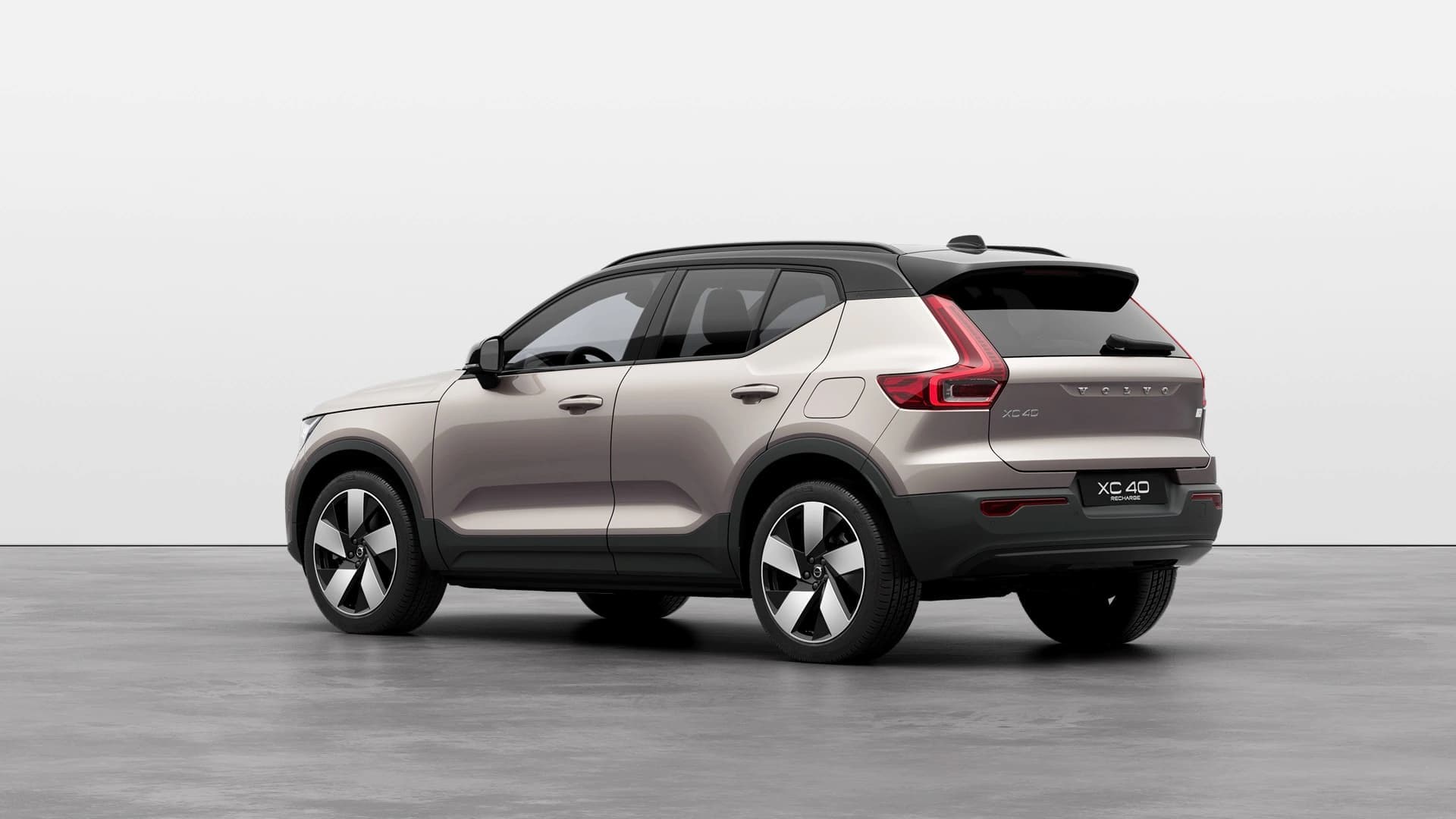 Bright Dusk Volvo XC40 Recharge EV Ultimate dual-motor rear Bright Dusk Volvo XC40 Recharge EV Ultimate dual-motor rear