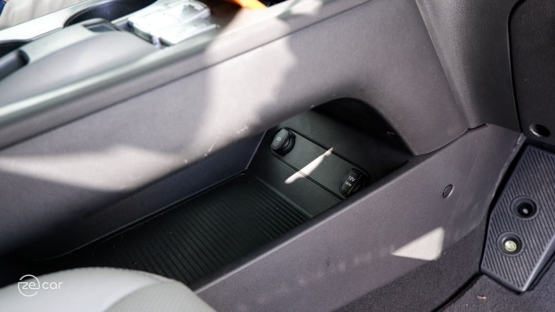 Hyundai Kona Electric centre console tray and smartphone wired charging