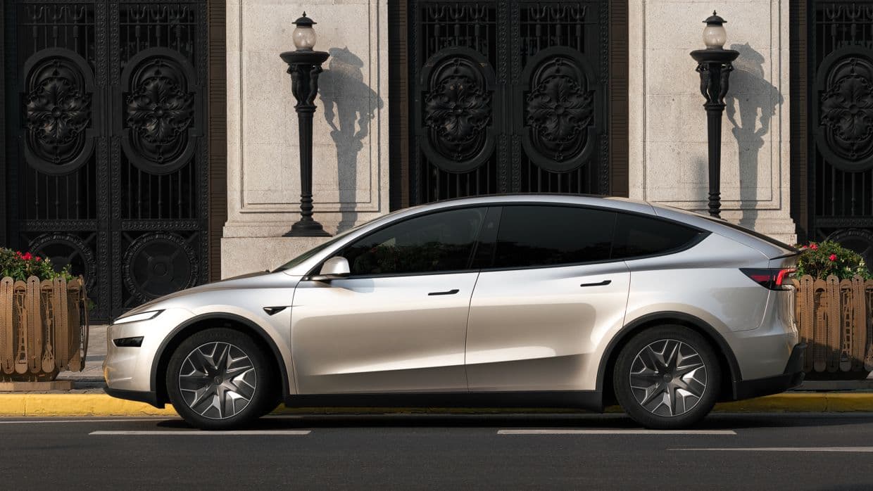 Tesla Model Y L Tesla Model Y L