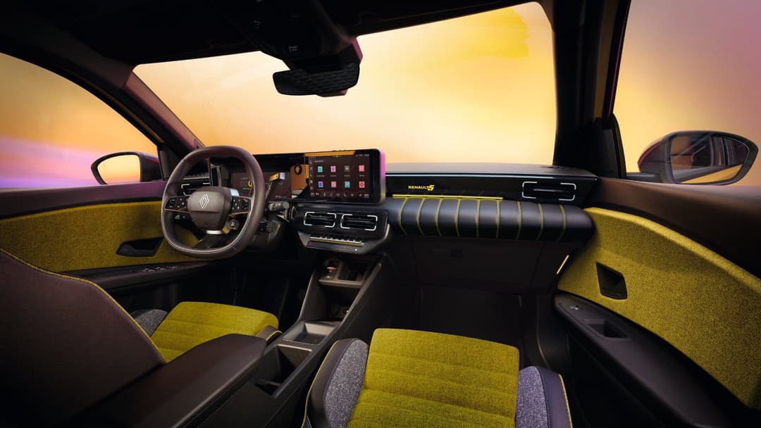 Renault 5 interior view and instrument display