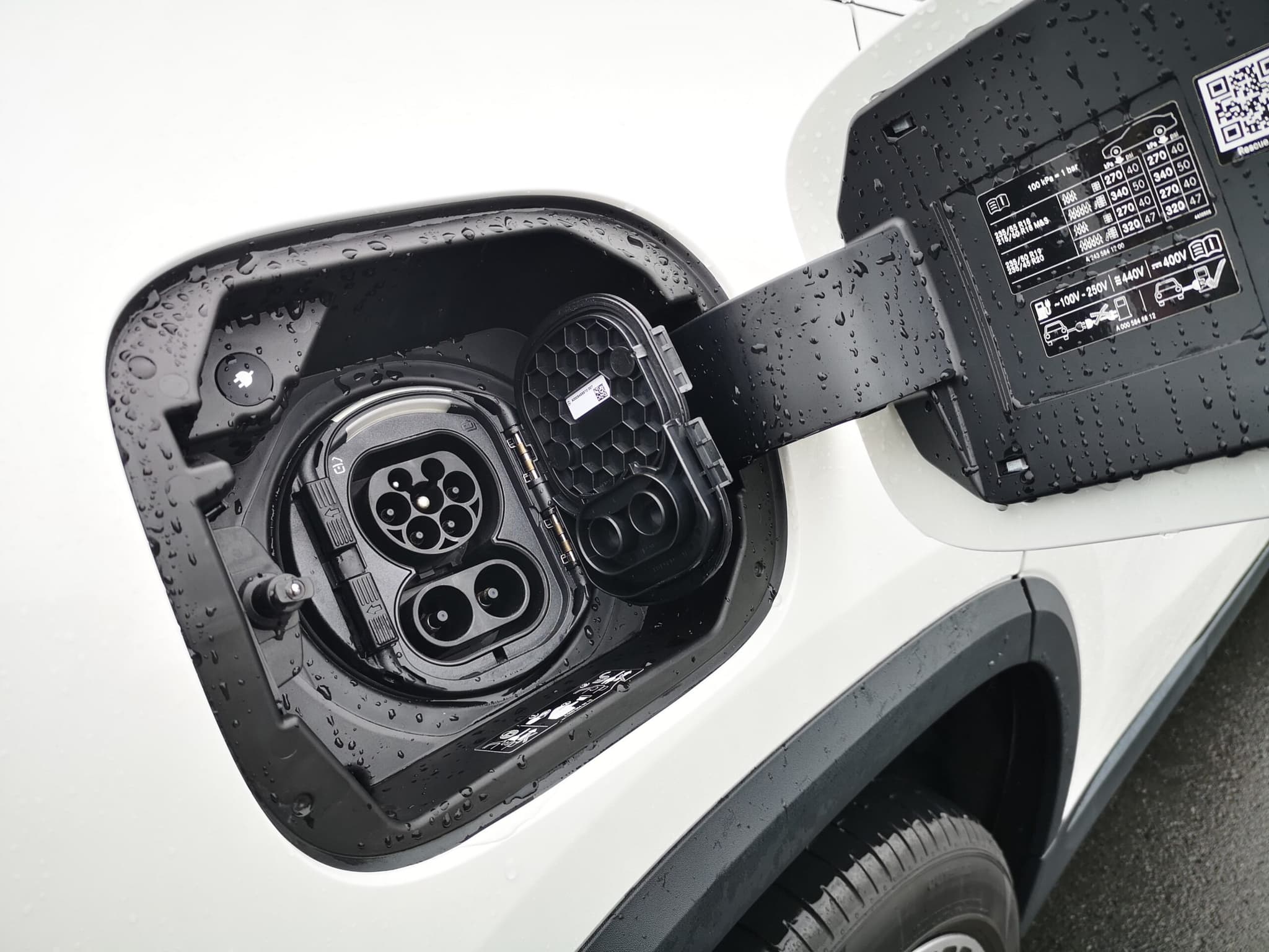 2023 Mercedes-Benz EQA charging port 2023 Mercedes-Benz EQA charging port