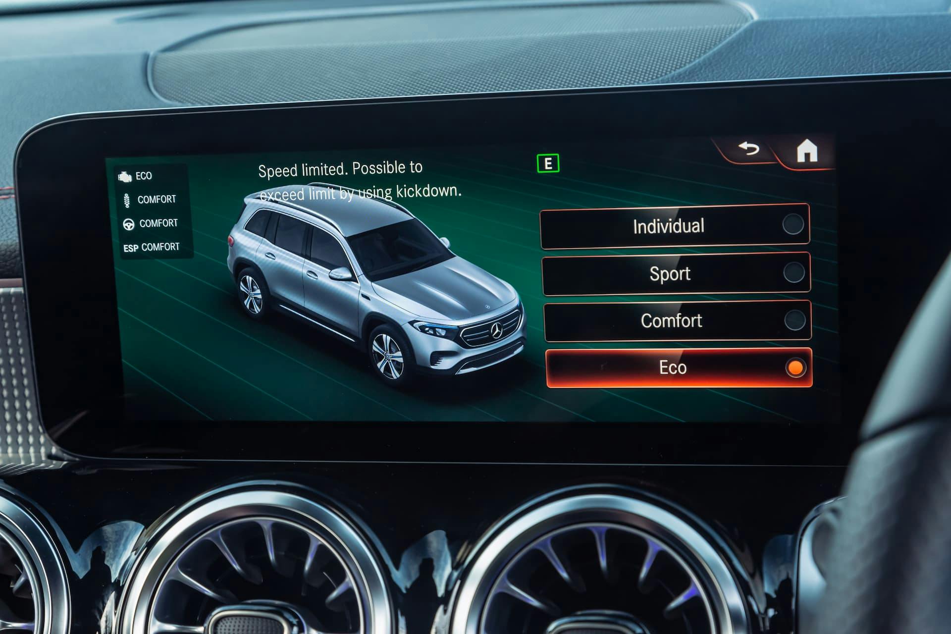 Mercedes-Benz EQB Eco mode driving screen