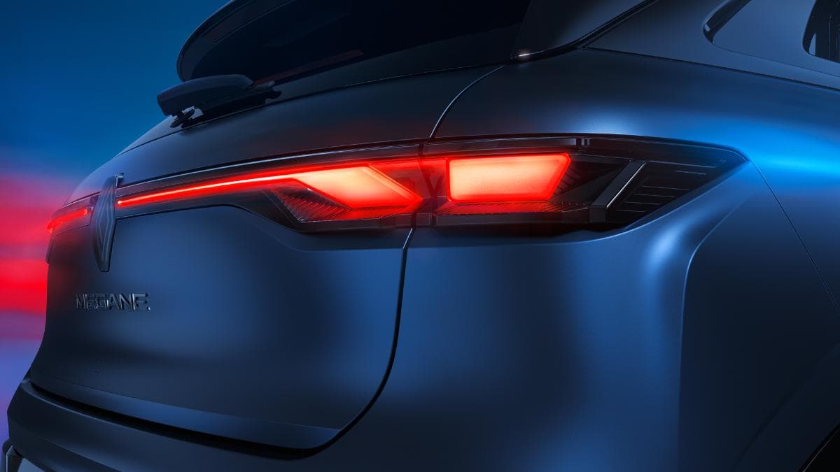 MY27 Renault Megane E-Tech Esprit Alpine new tail-light design MY27 Renault Megane E-Tech Esprit Alpine new tail-light design