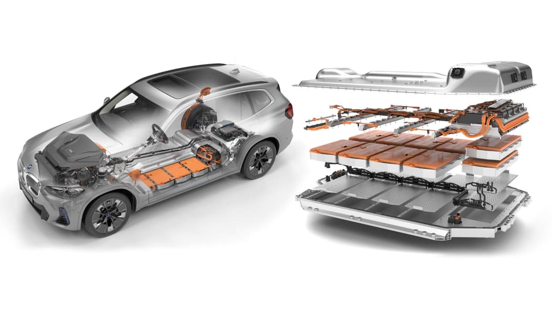 BMW iX3 rear and platform