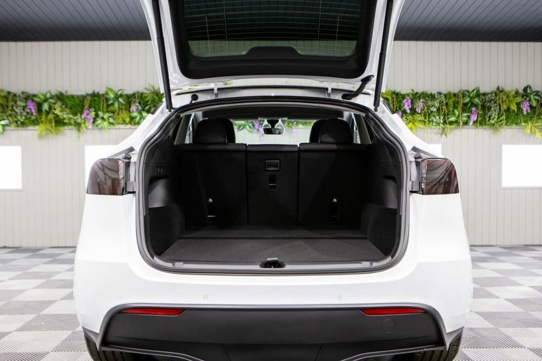 Tesla Model Y Long Range Tesla Model Y Long Range